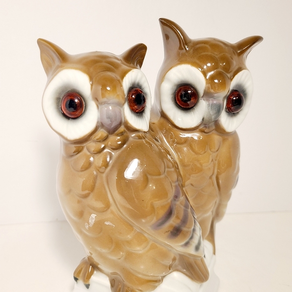 Vintage Western Germany Gerold Porzellan Owls with Glass Eyes On A Book - Picture 3 of 8